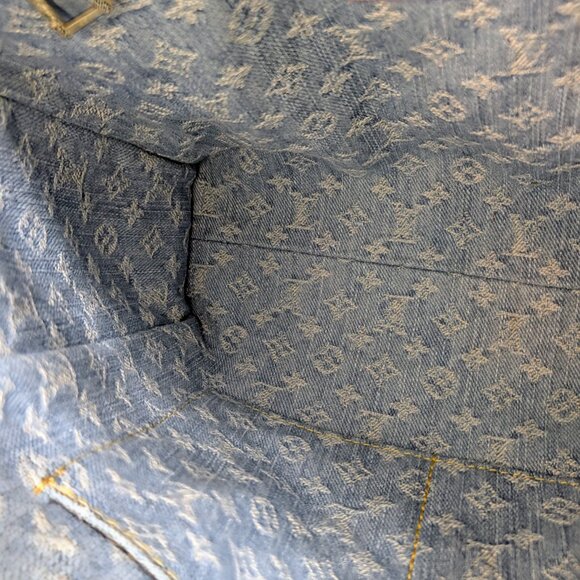Louis Vuitton "Sky Denim" Jacquard Denim OnTheGo PM Tote Bag - Picture 11 of 15